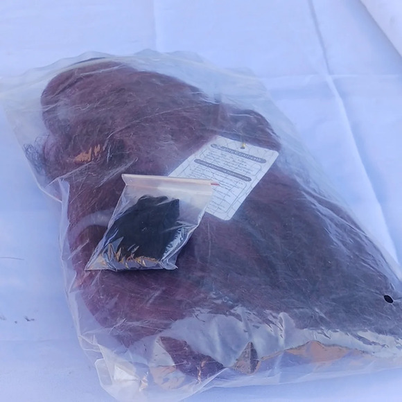 NWT Burgundy synthetic wig with hair net - Picture 10 of 10